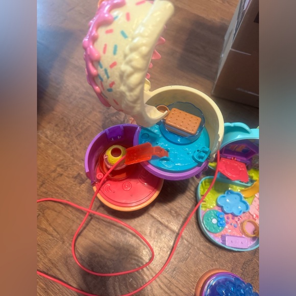 Polly pocket mega lot ice cream, flamingo, otter, birthday cake & puppy star - Picture 6 of 12